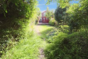 Ladysmith Avenue - click for photo gallery